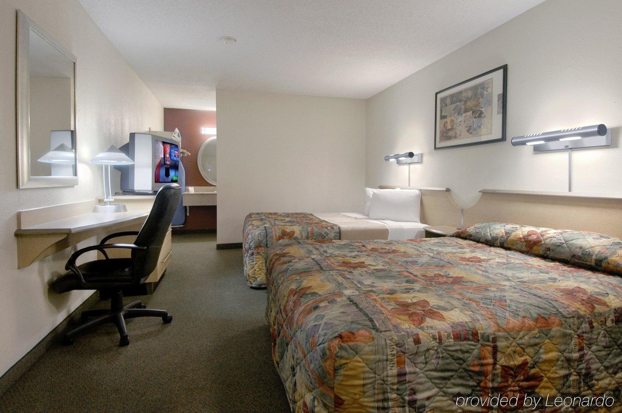 Red Roof Inn Tulsa Bilik gambar