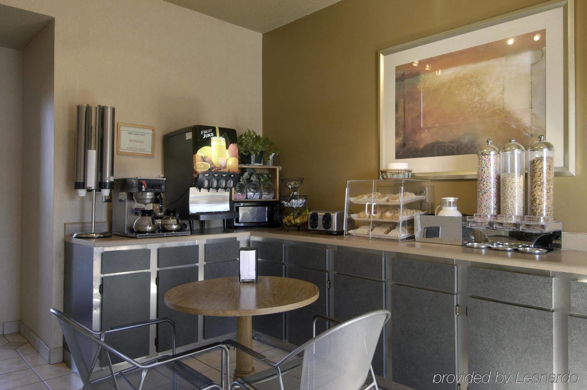 Red Roof Inn Tulsa Restoran gambar